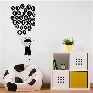 Søt wallsticker med ballong gutt med alfabetet