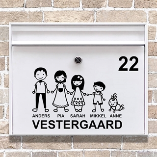 Postkasse sticker med illustrasjon av familie og dyr