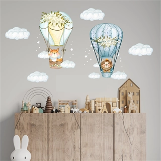 Veggklistremerker i akvarell - rev og løve i luftballonger